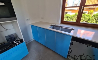 Silestone Arbeitsplatte Miami White mit Unterbauspüle