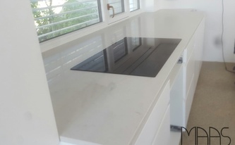 Polierte Oberfläche der Caesarstone 5000 London Grey Arbeitsplatten