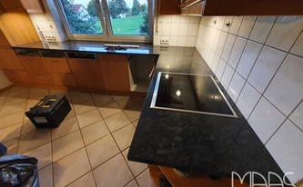 Küche in Eitorf mit Granit Arbeitsplatten Steel Grey