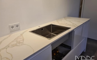Dream Quarzagglo Arbeitsplatte Dream Calacatta Oro mit Unterbauspüle