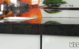 Granit Arbeitsplatten Padang Basalt Black TG-41 mit plierten Oberflächen