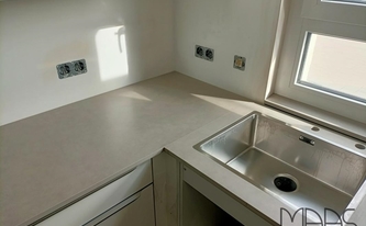 Neolith Arbeitsplatte Pietra di Luna mit Spüle