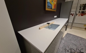 Silestone Arbeitsplatte Iconic White mit Unterbauspüle