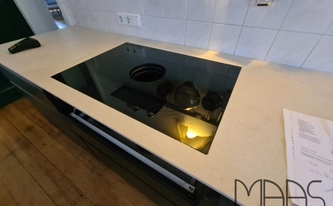 Ceranfeld in der Keramik SapienStone Arbeitsplatte Luna Limestone