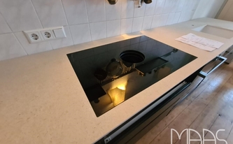 Keramik SapienStone Arbeitsplatte Luna Limestone mit Ceranfeld