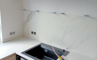 Porcelanosa Arbeitsplatte Aria White mit Spüle