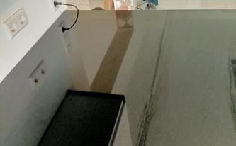 Granit Arbeitsplatten Devil Black mit polierten Oberflächen