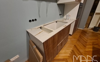 Küchenzeile mit Dekton Arbeitsplatte Reverie