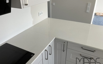 Caesarstone Arbeitsplatten 4600 Royal Snow in 2 cm Stärke