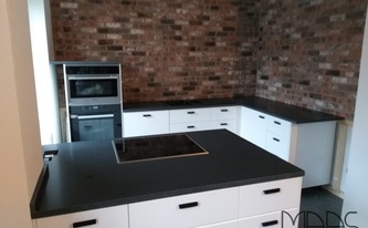 IKEA Küche in Hürth mit Granit Arbeitsplatten Nero Assoluto Zimbabwe