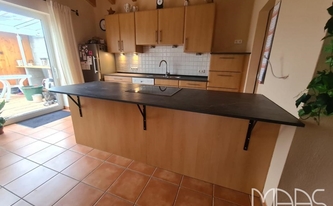 Küche in Ingelheim am Rhein mit Dekton Arbeitsplatten und Wischleiste Laurent