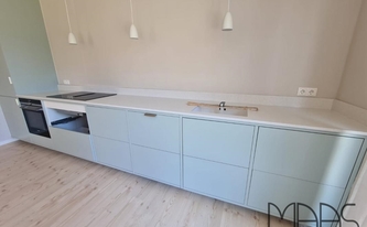 Montage der Silestone Arbeitsplatten und Wischleisten Blanco Maple in Koblenz