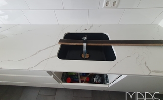 Unterbauspüle in der CTX-BasicQuarz Arbeitsplatte 8868 Argos White