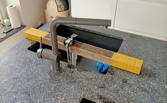 Granit Arbeitsplatte Alps Glitter mit Spüle