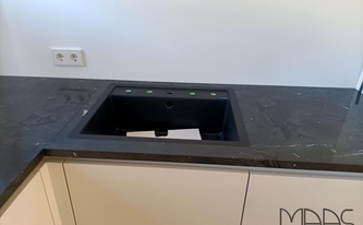 Granit Arbeitsplatten Negresco mit Ausschnitt