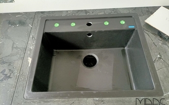 Spüle in der Granit Arbeitsplatte Negresco