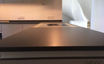 Satinierte Granit Arbeitsplatten und Wischleisten Devil Black