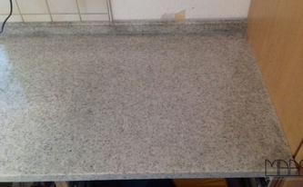 Granit Imperial White Arbeitsplatten mit polierter Oberfläche und 3,0 cm Stärke
