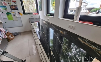 Granit Arbeitsplatten Belvedere in Köln montiert