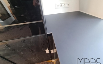 Ausklinkung in der Level Keramik Arbeitsplatte Black Tinta Unita