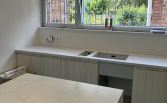 Küche in Köln mit Marazzi Arbeitsplatten Altissimo Marazzi