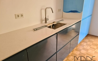 Silestone Arbeitsplatte Blanco Maple mit Unterbauspüle