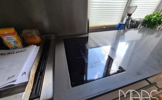 Ceranfeld in der Silestone Arbeitsplatte Marengo