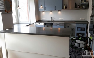 Cemento Spa Silestone Küchenarbeitsplatten in Köln montiert