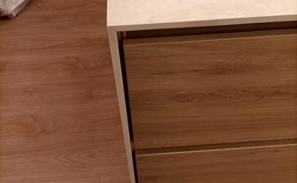 Porcelanosa Arbeitsplatte und Seitenwange Ars Beige auf Gehrung verbunden
