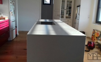 Caesarstone Arbeitsplatten und Seitenwangen 4003 Sleek Concrete in Leipzig montiert