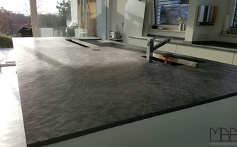 Moderne Oberflächen in der Küche in Leverkusen