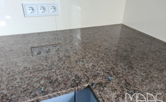 Granit Arbeitsplatten Labrador Antic in 2 cm 