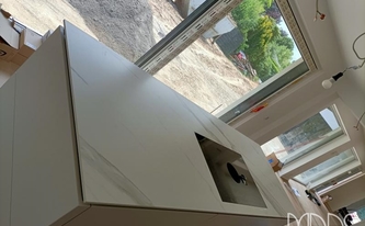 Kücheninsel mit Dekton Arbeitsplatte Opera