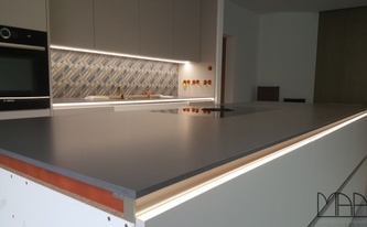 Suede Oberflächen der Cemento Spa Silestone Arbeitsplatten 