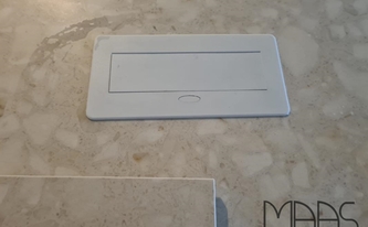 Neolith Arbeitsplatte Retrostone mit Steckdose