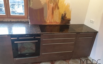 Granit Arbeitsplatten Tan Brown in Kreuth montiert