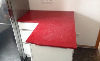 Die Silestone Rosso Monza Arbeitsplatte in Mühlhausen