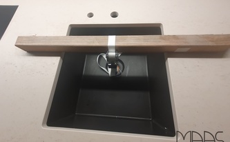 Unterbauspüle in der Dekton Arbeitsplatte Danae