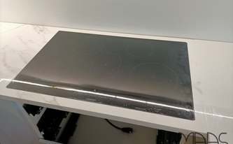 Ceranfeld in der Level Keramik Arbeitsplatte Statuario Michelangelo