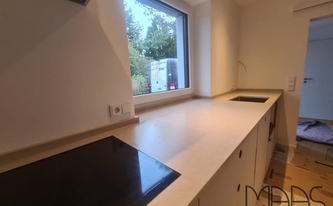 Ceranfeld in der Silestone Arbeitsplatte Royal Reef