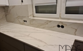 Dekton Arbeitsplatten und Rückwände Morpheus in Marmoroptik