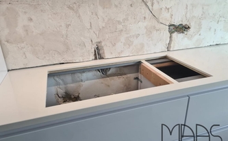 Spüle in der Neolith Arbeitsplatte Arctic White