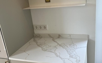 Dream Quarzagglo Arbeitsplatte und Wischleiste Dream Calacatta Oro
