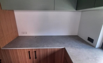 Küche mit Dekton Arbeitsplatten VK03 Grigio
