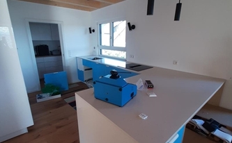 IKEA Küche in Titisee-Neustadt mit Compac Quarzagglo Arbeitsplatten Moon