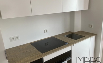Montage in Troisdorf mit Granit Arbeitsplatte Kashmir Gold Chiaro