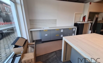 Montage der Dekton Arbeitsplatten, Seitenwangen und Rückwand Neural in Übach-Palenberg