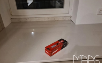 Fensternische in der Silestone Arbeitsplatte Desert Silver