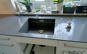 Spüle in der Silestone Arbeitsplatte Marengo