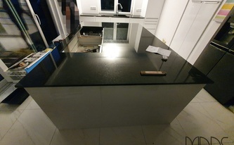 IKEA Küche mit Granit Arbeitsplatten Angola Silver